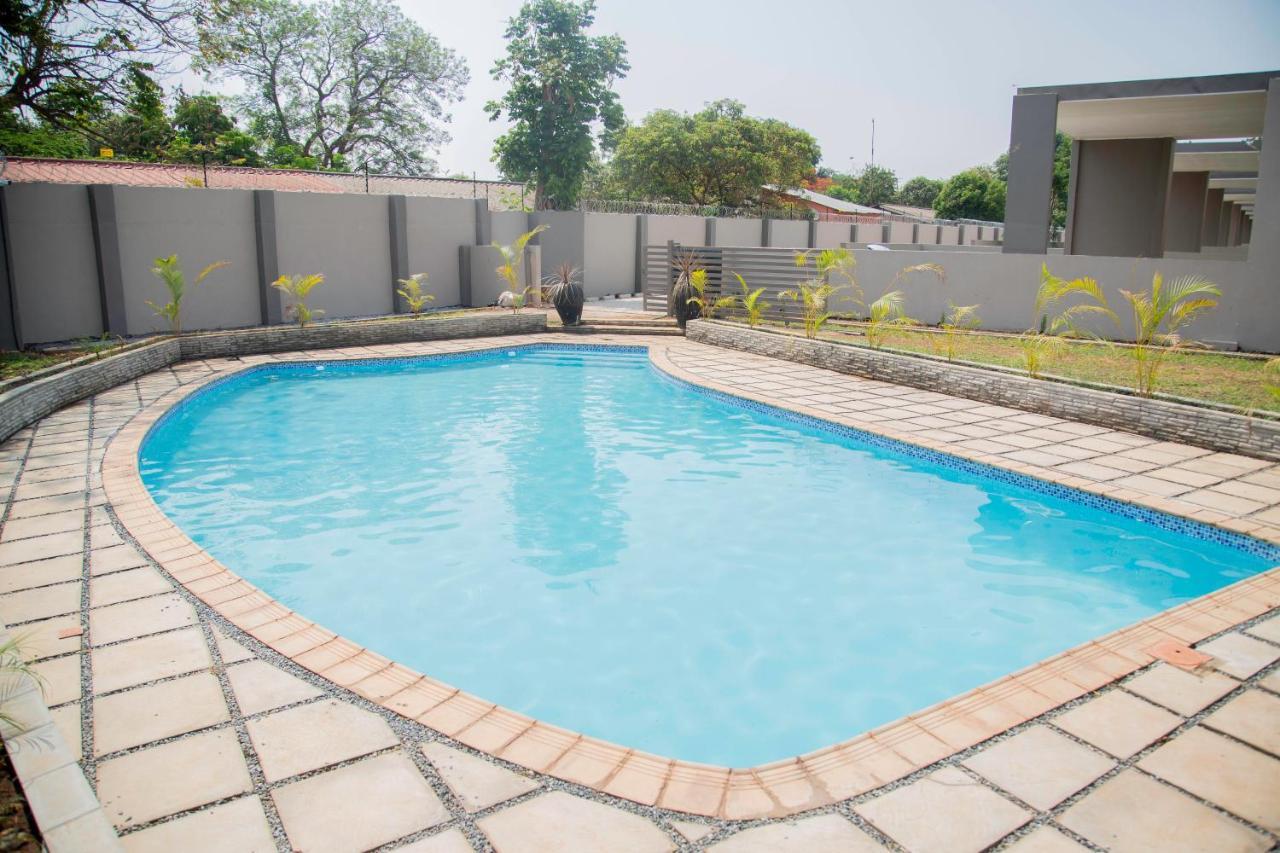 Longhorn Executive Apartments Lusaka Buitenkant foto